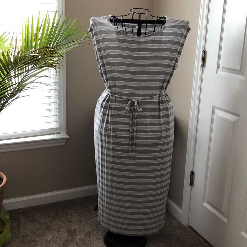 Old Navy Sleeveless Dress